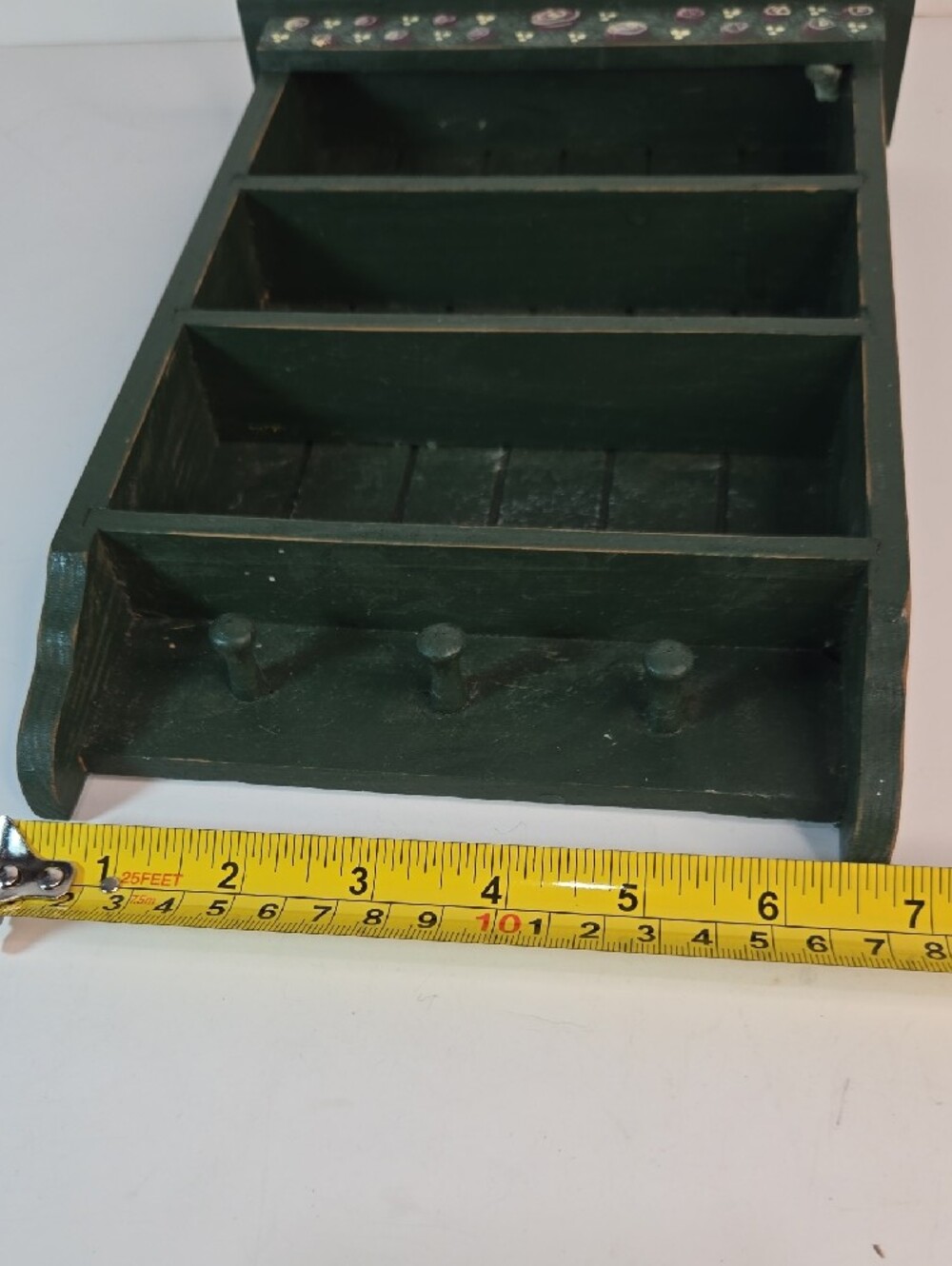 Vintage Small Hand-Painted Green Wall Shelf Floral Accent Miniatures Nick-Nacks - Picture 7 of 10